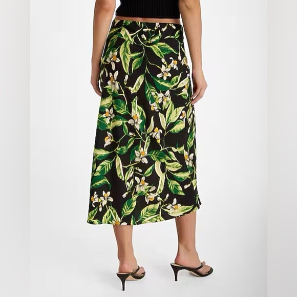 Super High Waisted Satin Printed Midi Skirt - Picture 3 of 4